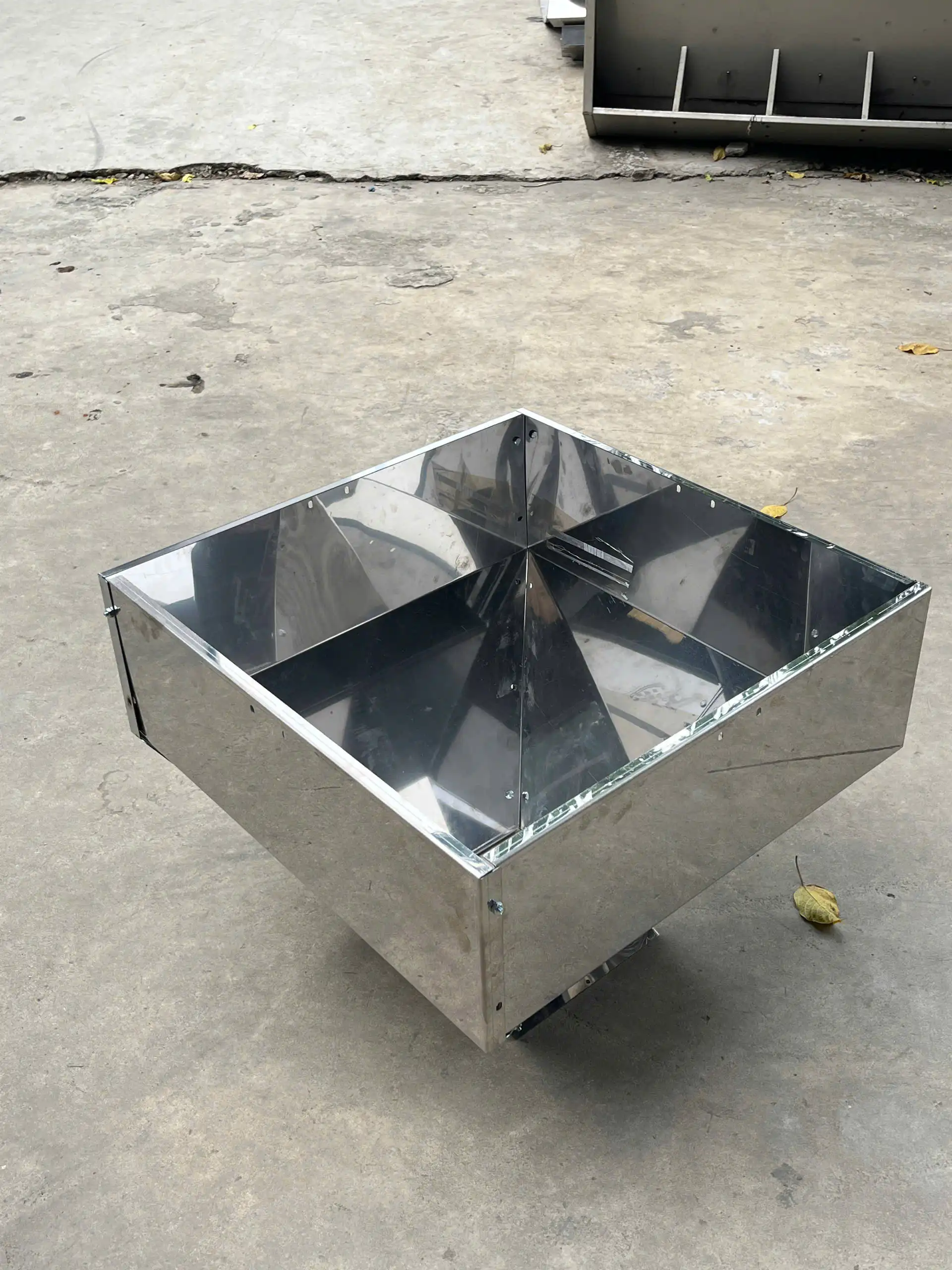 PHỄU GÀ
