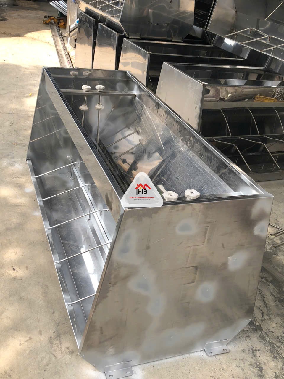 MÁNG 1.5m INOX (Máng hộp)